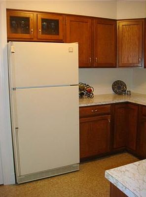 2nd image of 20 Wood Pond Ln