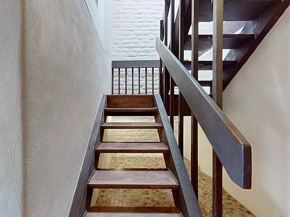 5th image of 1005 Guadalupe Del Prado St NW