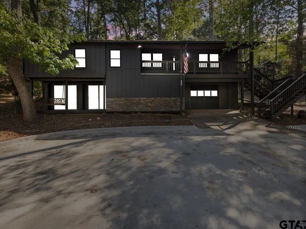 211 Hideaway Ln E, Hideaway, TX 75771