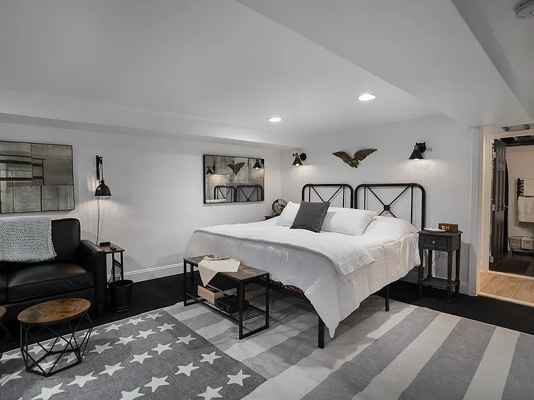 Lower level King size bedroom