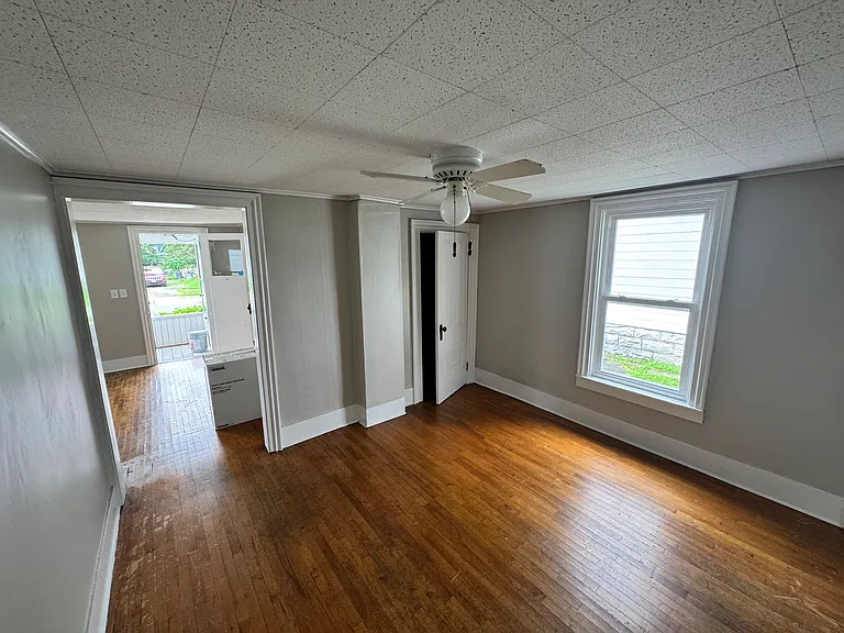 432 W Ten Eyck St — Photo 6