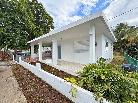3rd image of COMM PUNTA SANTIAGO #368