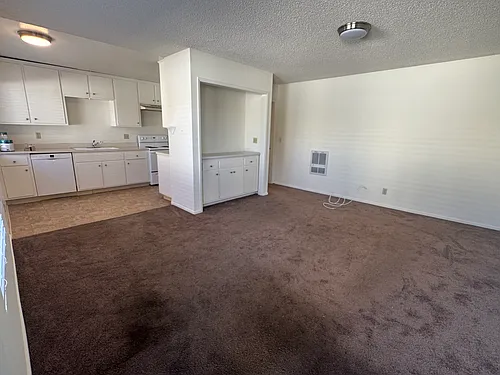 155 Magnolia Ave #J Photo 1
