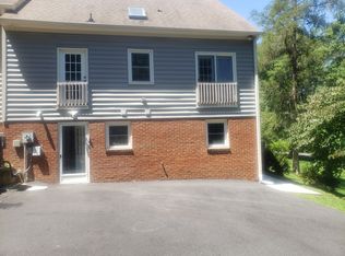 111 Woodland Rd, Fredericksburg, VA 22401