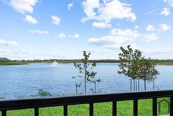 3085 Emerald Ocean Dr — Photo 3