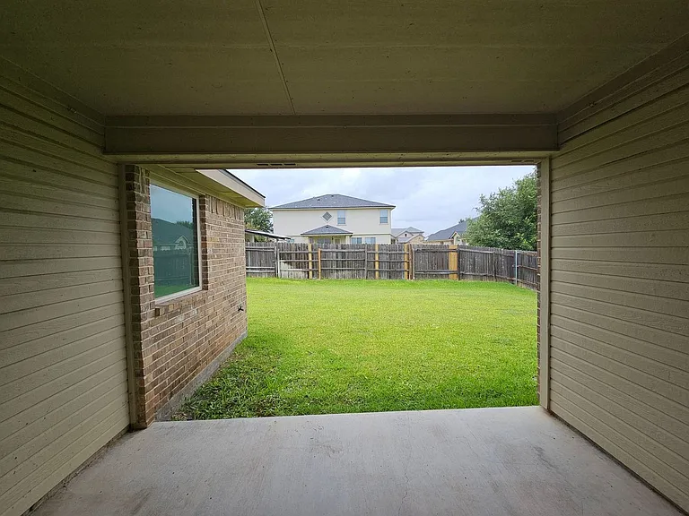 6211 Newcastle Dr — Photo 29