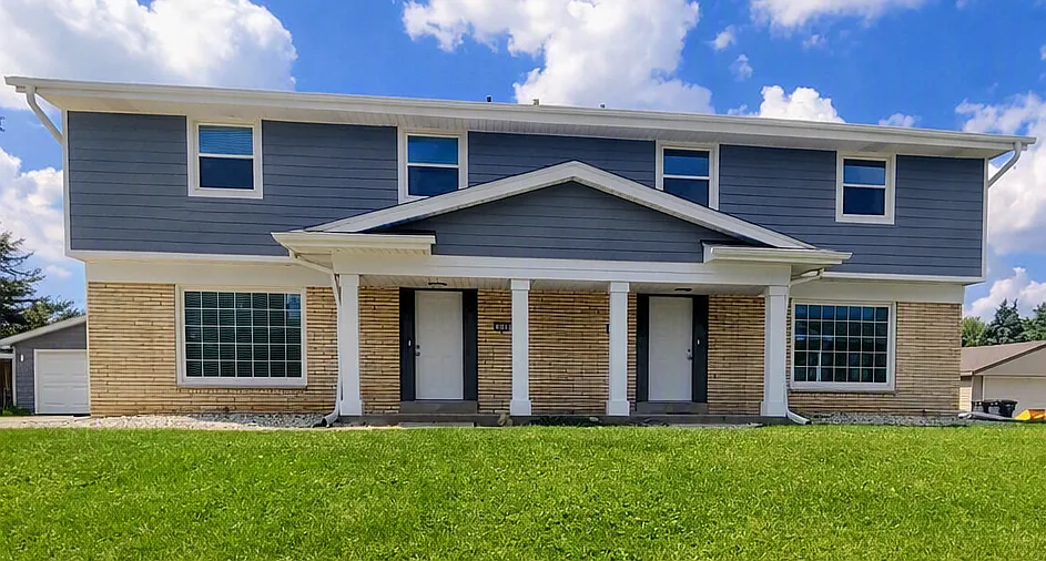 1074 Lowell Dr — Photo 1