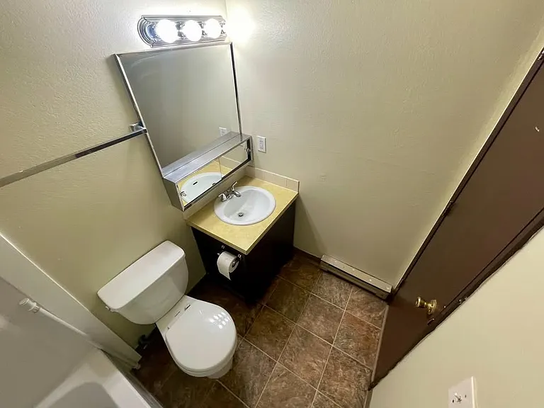 1325 E 27th Ave #3 — Photo 8