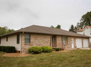 321 Home Ave, Lincoln, IL 62656