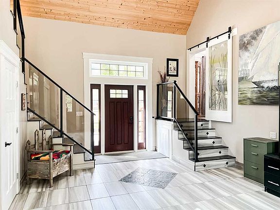 4th image of 2 Key Cove St S #2