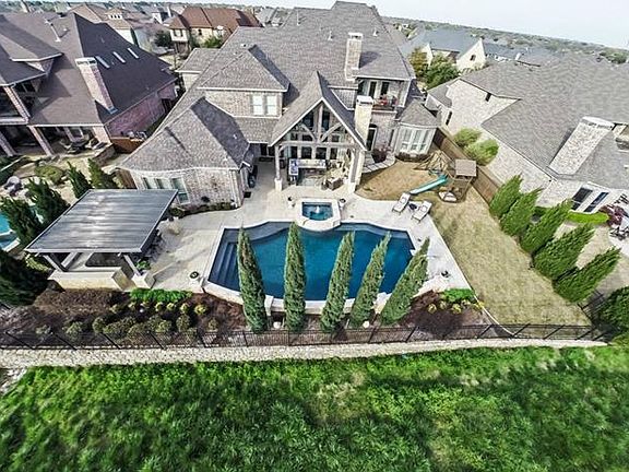 4th image of 301 Isleworth Ln