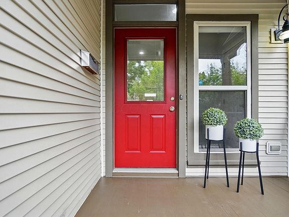 5th image of 1077 Michigan Ave #9