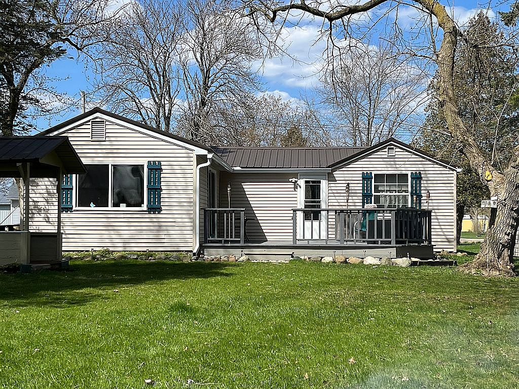 5270 Maple St, Forestville, MI 48434 | Zillow