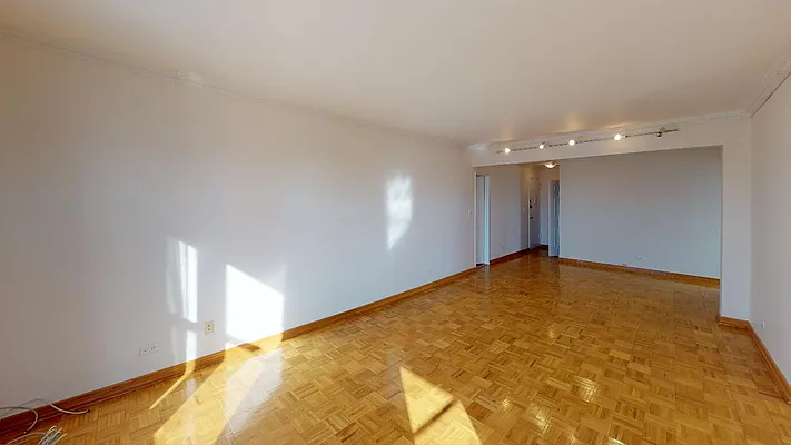 Rented by Metro Garden Realty NYC | media 17