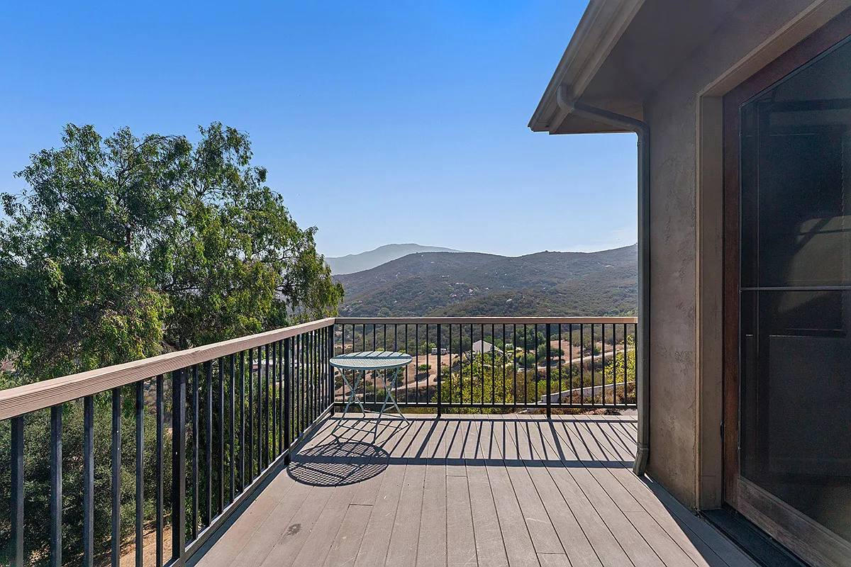3 bed, 2000 sqft, $4,995 — Photo 4