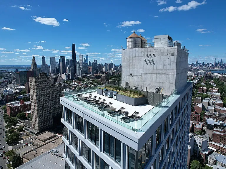 545 Vanderbilt Ave #18I — Photo 12