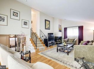 5902 Holland Rd, Rockville, MD 20851
