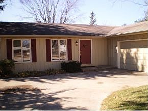 1st image of 3608 S Kingsbury Ave