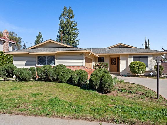 3rd image of 10155 La Gloria Way