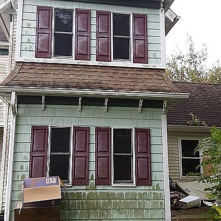 3rd image of 55 Railroad Ave