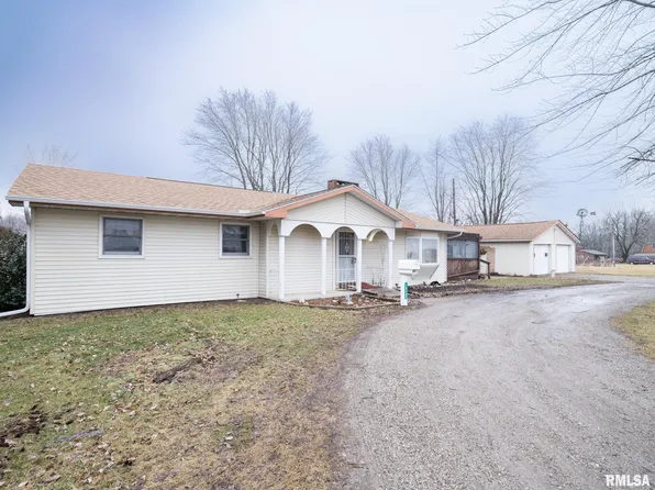 19842 Cedar Bluff Rd, Delavan, IL 61734