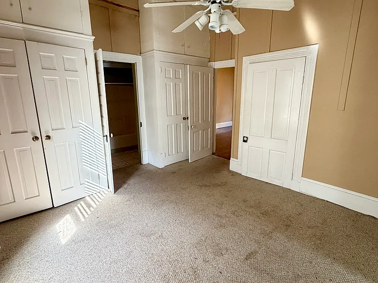 303 Crayton St — Photo 6