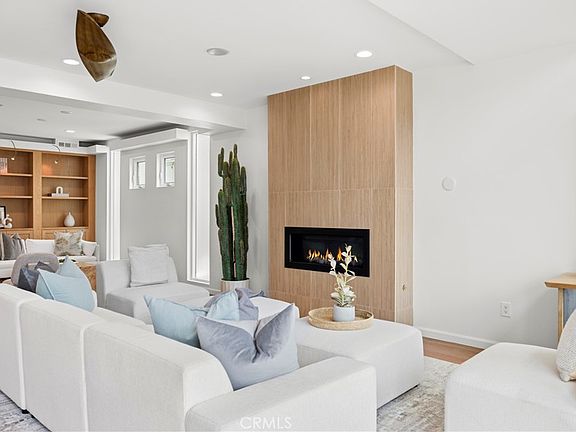 5th image of 324 Prospect St
