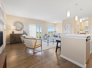 High Bluff at Creekwood Crossing, Menomonee Falls, WI 53051