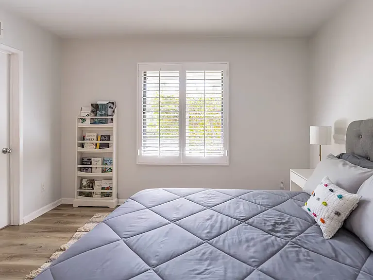 17133 Adlon Rd — Photo 2