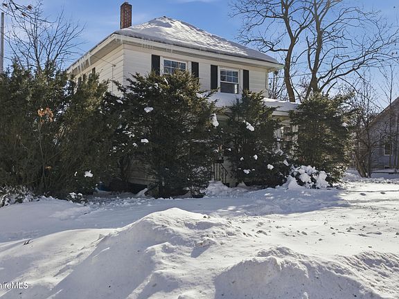 2nd image of 18 Meadow Ln