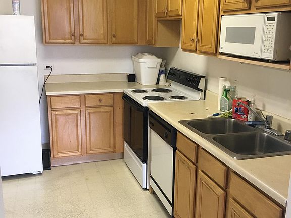 5th image of 70 W Huron St APT 701