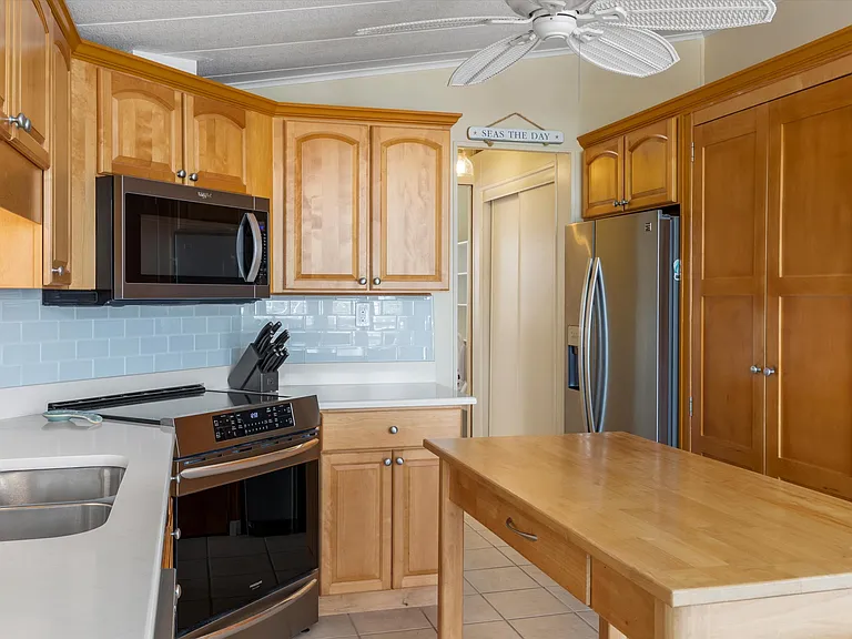 701 Spanish Main Dr #415 — Photo 12