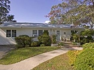 12 Commonwealth Ave, Lake Grove, NY 11755