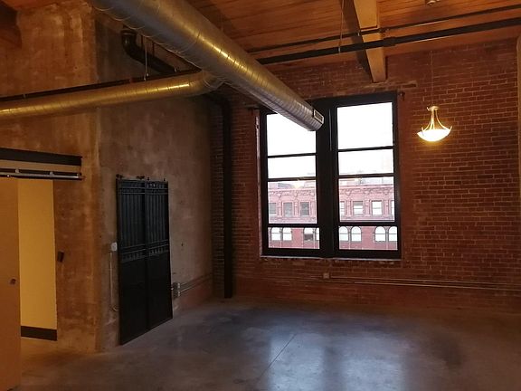 5th image of 1114 Lucas Ave Unit 701