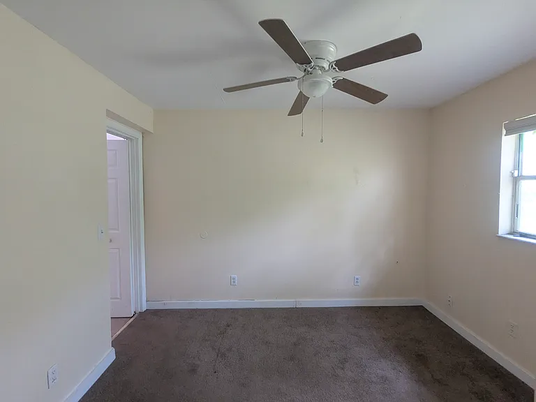15216 Hays Rd — Photo 9
