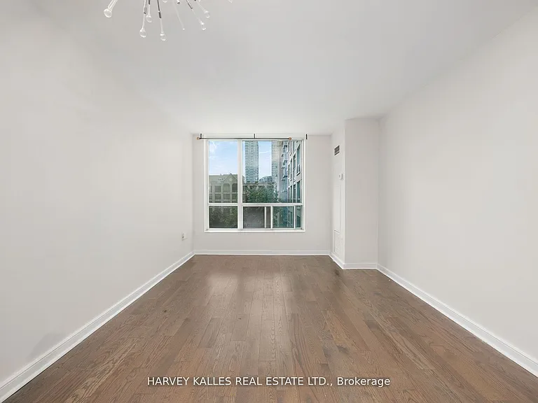 109 Front St E #512 — Photo 11