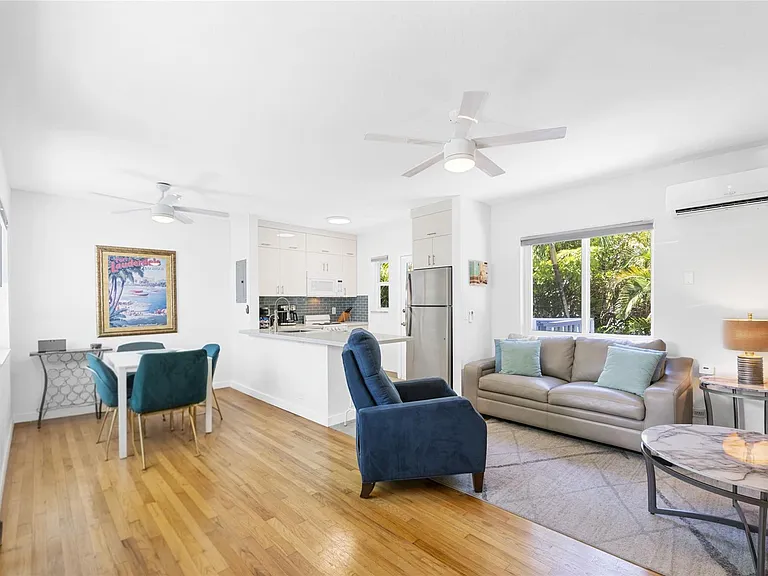 3015 Seville St #6 — Photo 1