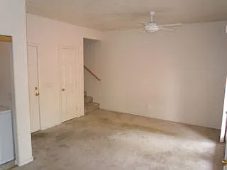 3br, 2ba, 2cg Condo Near Unm — Photo 4