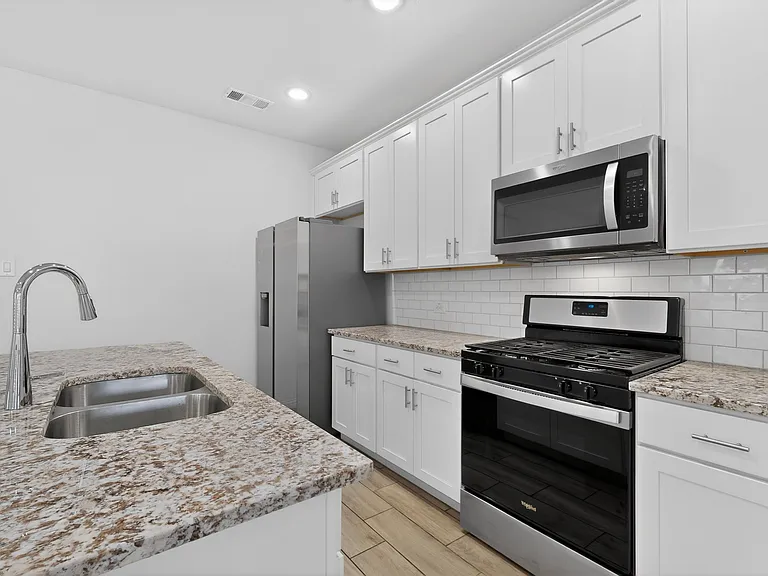 4009 Mockingbird Ln — Photo 10