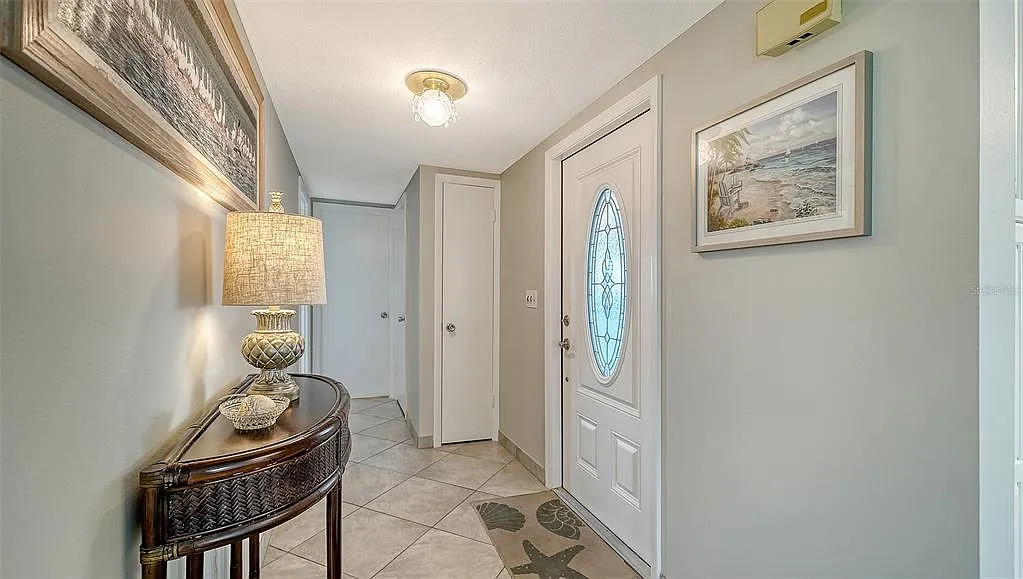 2 bed, 2.0 bath, 1209 sqft, $3,500 — Photo 3