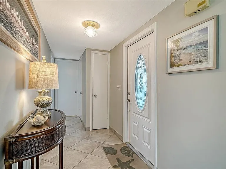 2657 Riverbluff Pkwy #V-122 — Photo 3