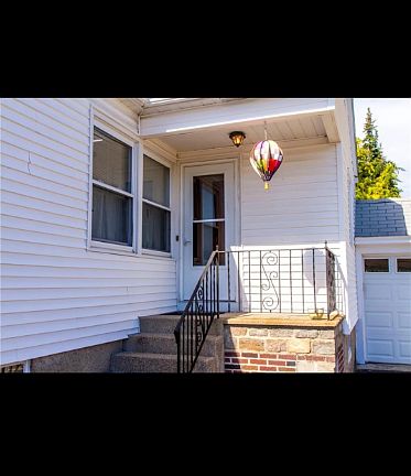 4th image of 57 Kennedy St
