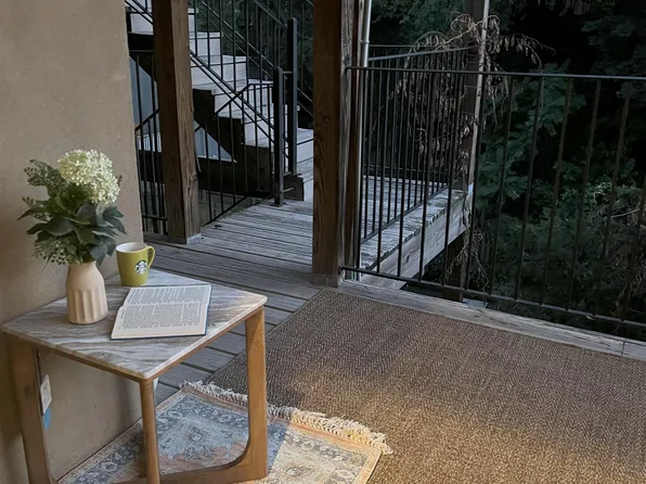 447 Pavonia Avenue image 4 of 16