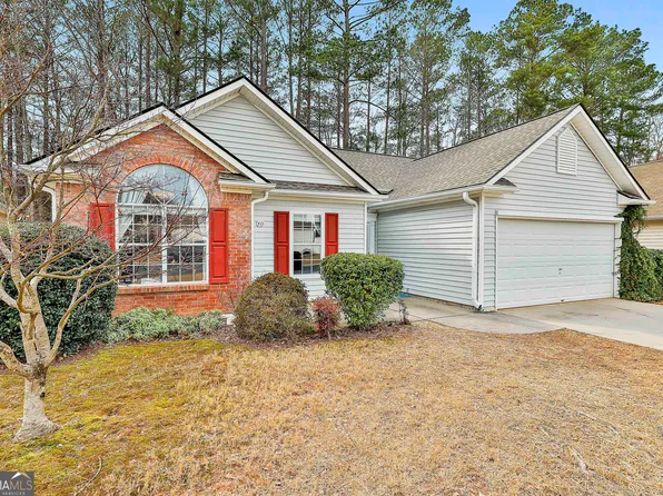 433 Rock Creek Dr, Peachtree City, GA 30269