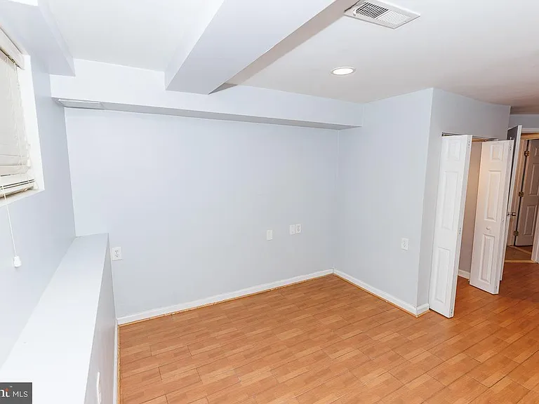 1437 E Capitol St SE #B — Photo 12