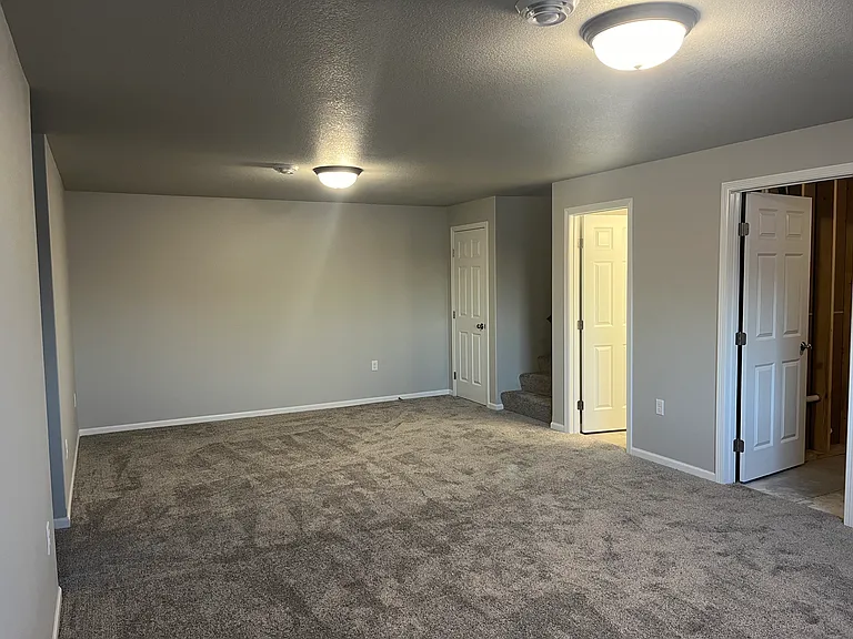 1705 Tobi Ln — Photo 33