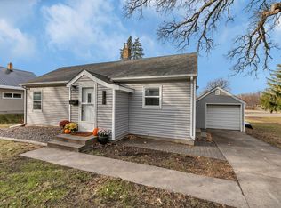 818 Franklin St SW, Hutchinson, MN 55350