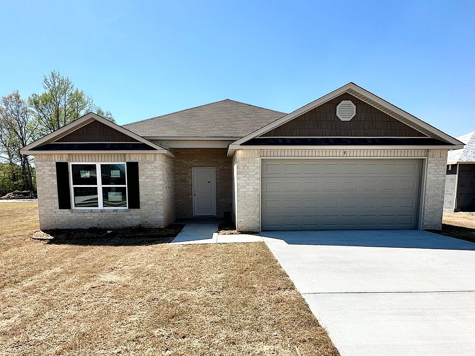 1st image of 9 Farmhouse Cir