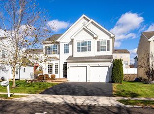 17 Seneca Ln, Bordentown, NJ 08505