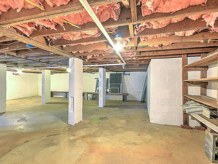 403 Silver Lake Rd — Photo 42